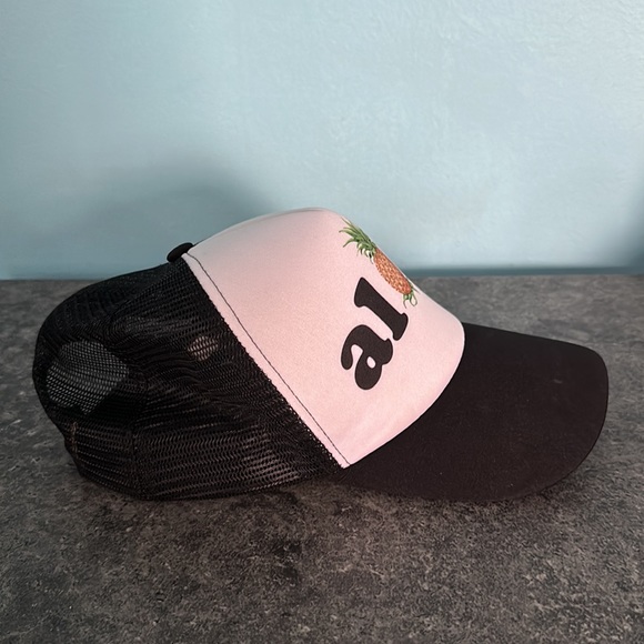 Surfware Hawaiian Classics foam trucker hat. - Picture 4 of 7